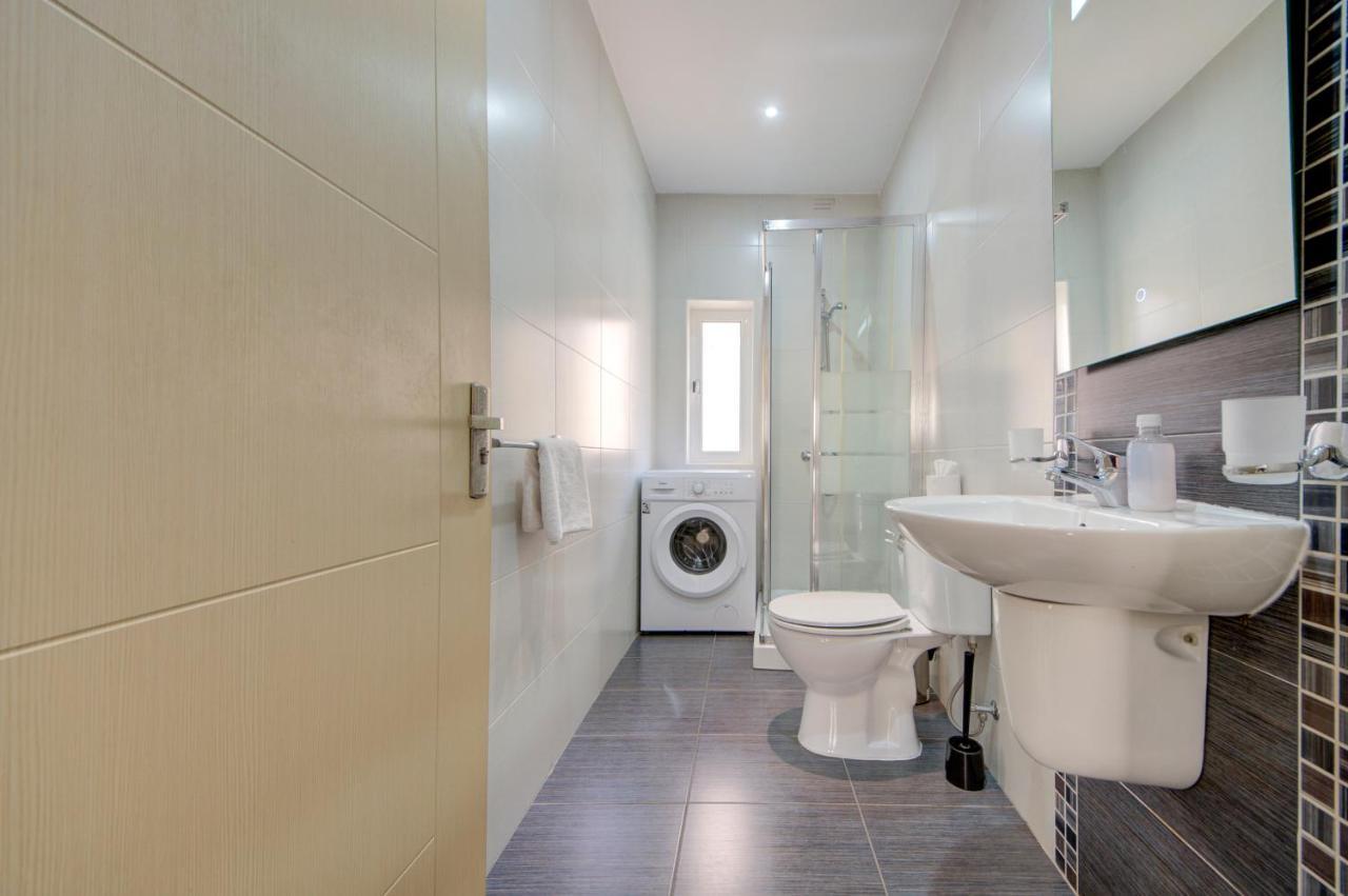 Sapphire Court 2 Bedroom Apartments By Shortletsmalta Sliema Ngoại thất bức ảnh